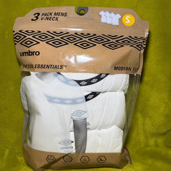 UMBRO Cotton Essentials Modernfit 3 Packs Mens V-Neck Undershirt 👕 - Picture 1 of 4